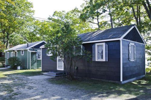 Cabin #2 - M Den Cabin Carp Lake Екстер'єр фото